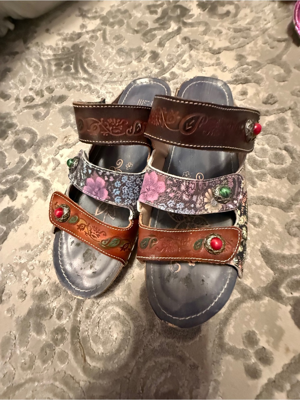 Spring step shoes size 10